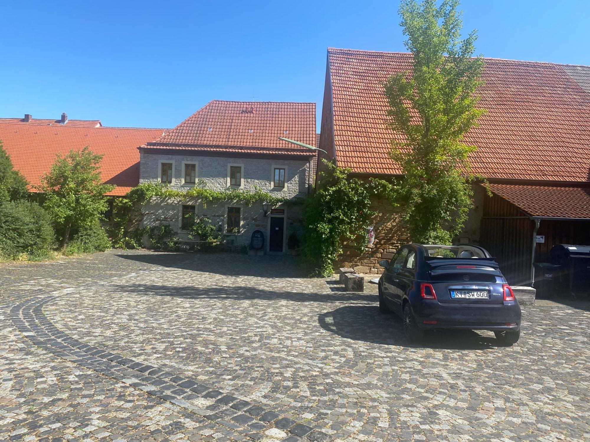 Gasthof Zum Storch プリッヒゼンシュタット エクステリア 写真
